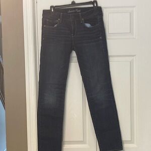 AE skinny size 8 short length jeans, dark rinse